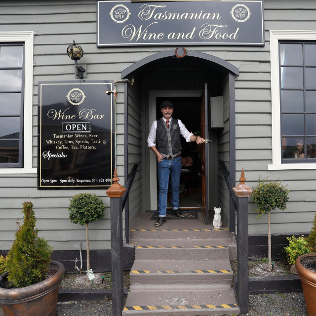 Stanley Wine Bar WEB2